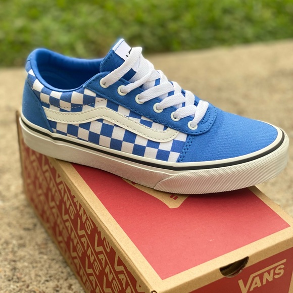 Ward nebulas BI/white vans - Picture 3 of 11